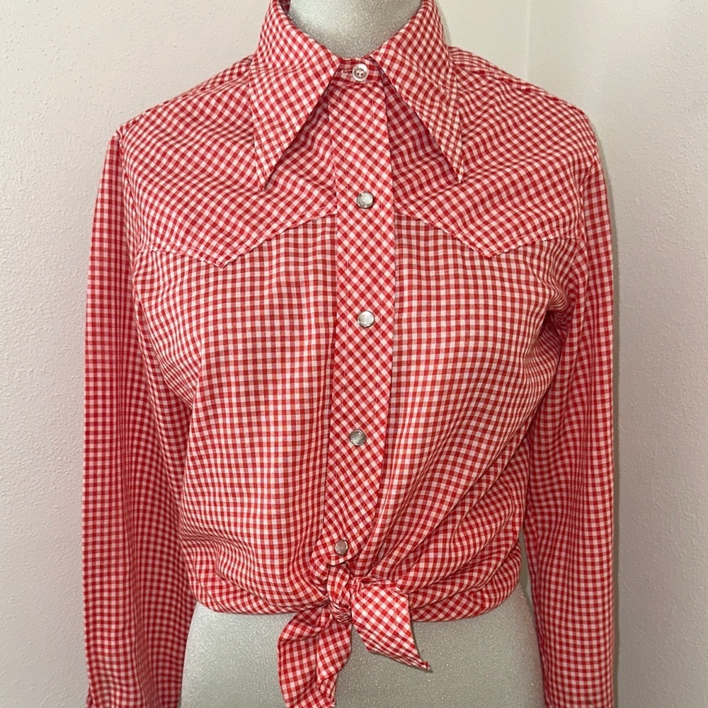 Vintage Wrangler red white plaid western button up down pearl button m gingham